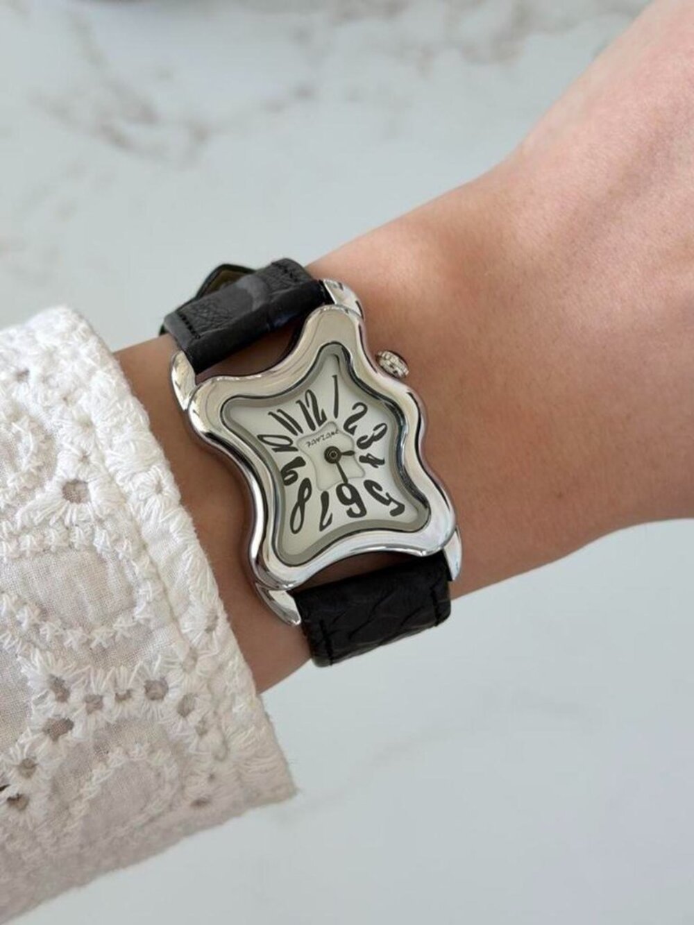 SKU:0617 vintage vibe retro silver white watch black leather strap + gift bag